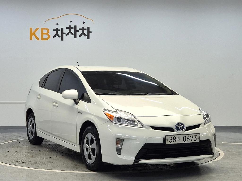 2015 TOYOTA PRIUS 