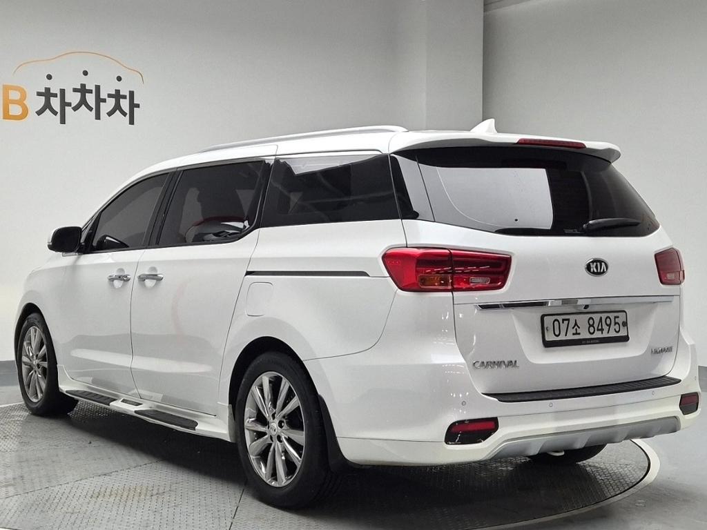 2019 KIA THE NEW CARNIVAL 