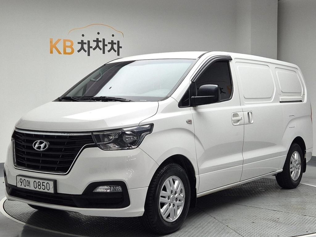 2019 HYUNDAI THE NEW GRAND STAREX 