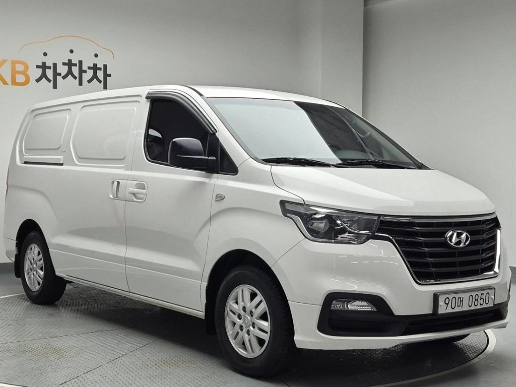 2019 HYUNDAI THE NEW GRAND STAREX 