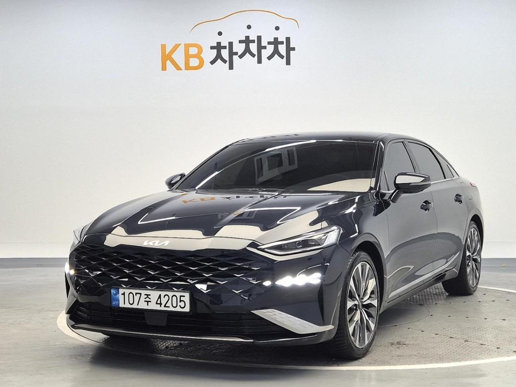 2022 KIA K8 