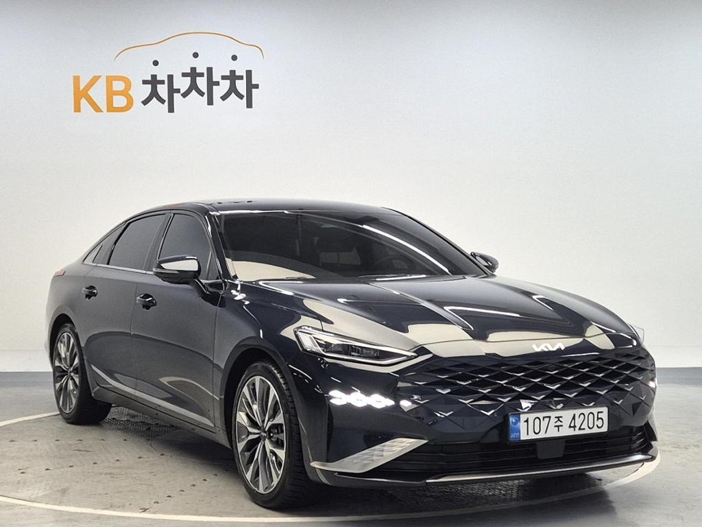 2022 KIA K8 