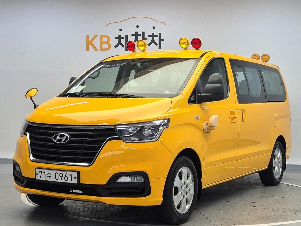 2019 HYUNDAI THE NEW GRAND STAREX 