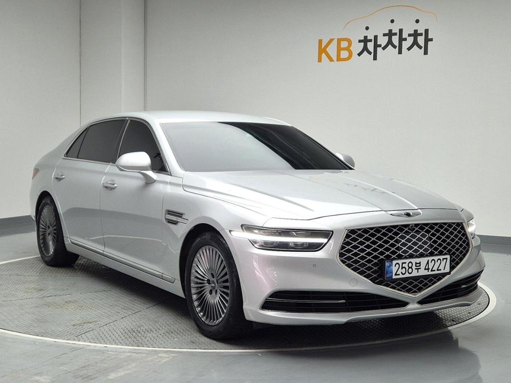 2019 GENESIS G90 