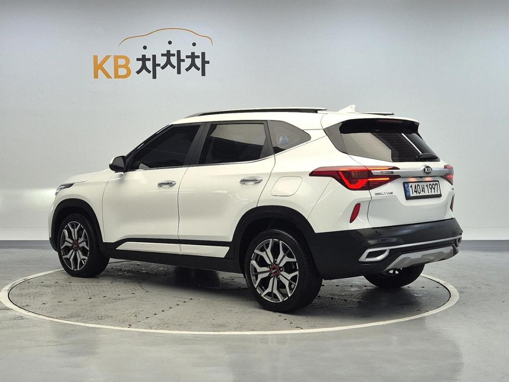 2022 KIA SELTOS 