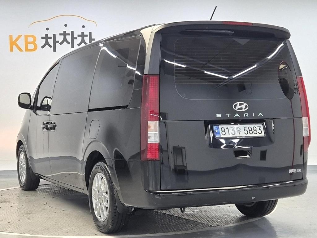 2023 HYUNDAI STARIA 