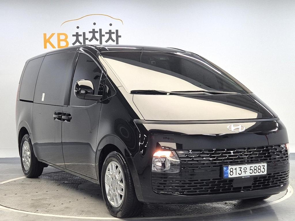 2023 HYUNDAI STARIA 