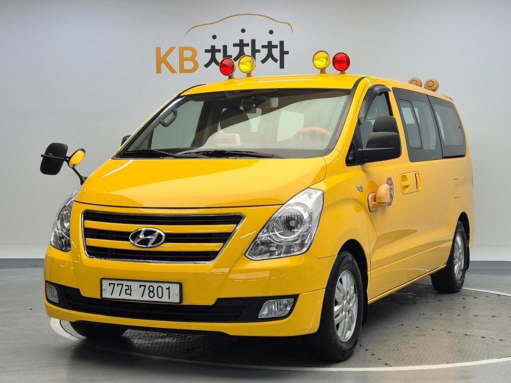 2018 HYUNDAI GRAND STAREX 