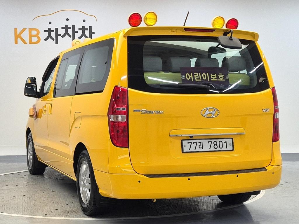 2018 HYUNDAI GRAND STAREX 