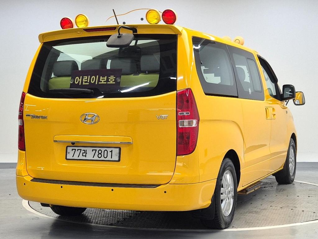 2018 HYUNDAI GRAND STAREX 