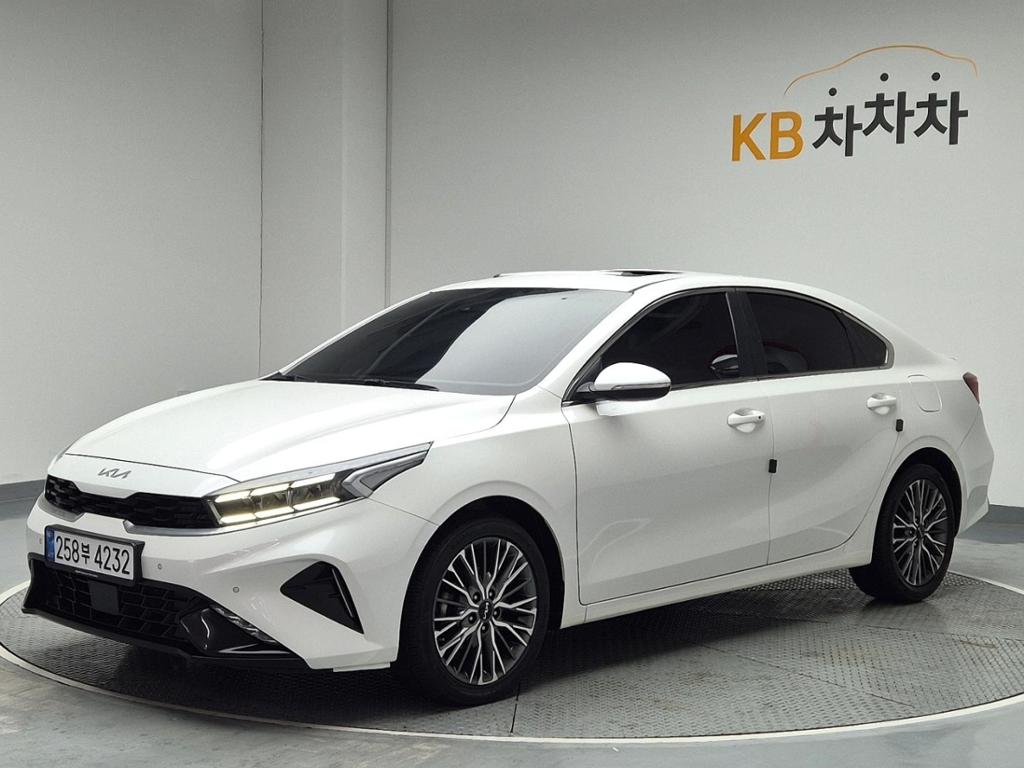2022 KIA THE NEW K3 