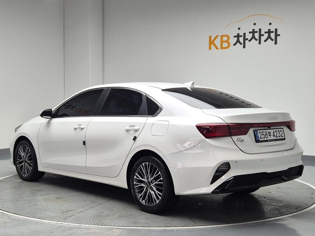 2022 KIA THE NEW K3 