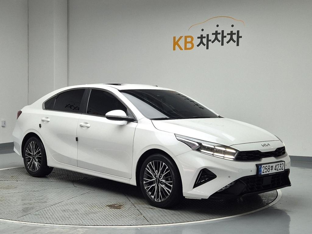 2022 KIA THE NEW K3 