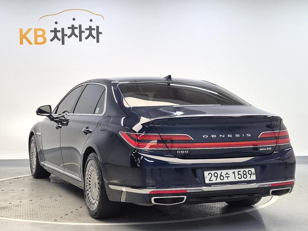 2020 GENESIS G90 