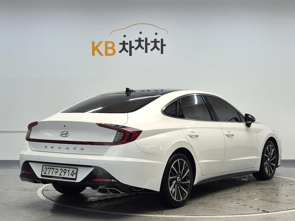 2021 HYUNDAI SONATA (DN8) 