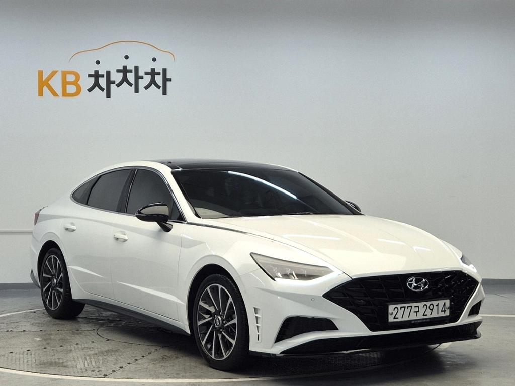 2021 HYUNDAI SONATA (DN8) 