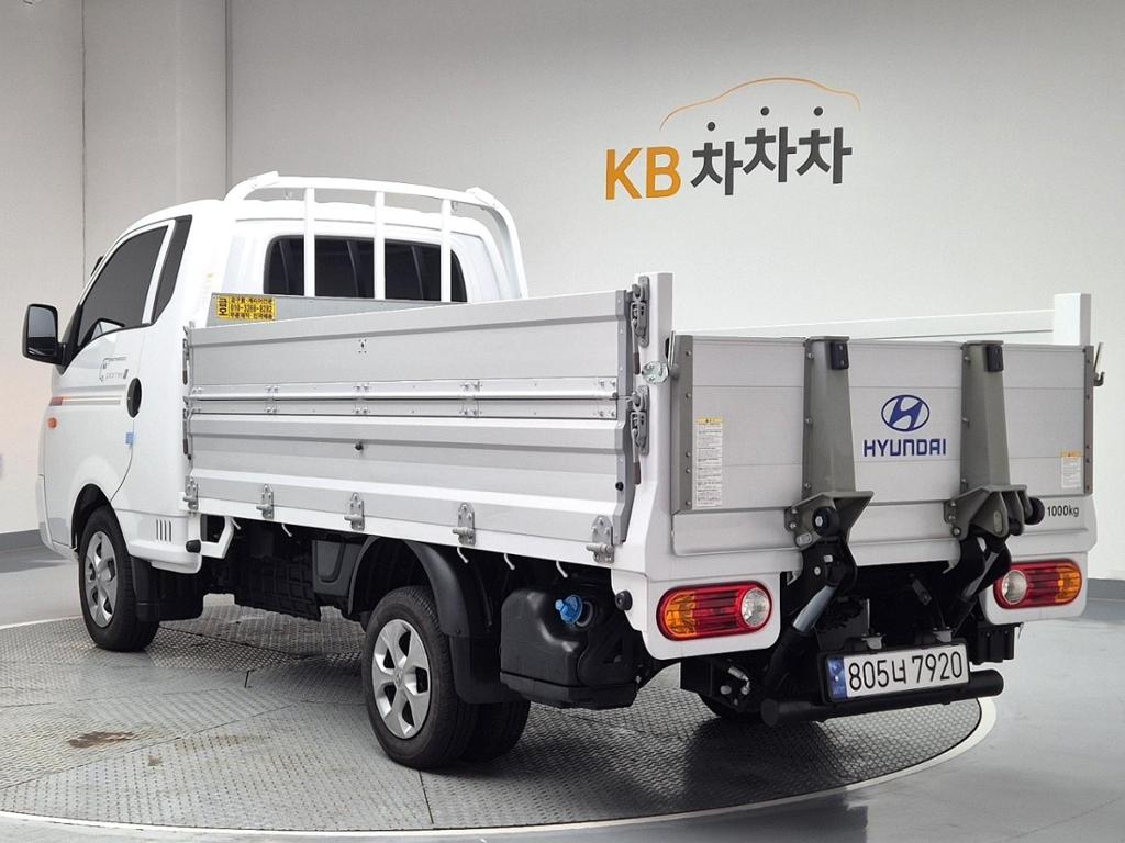 2023 HYUNDAI PORTER II 