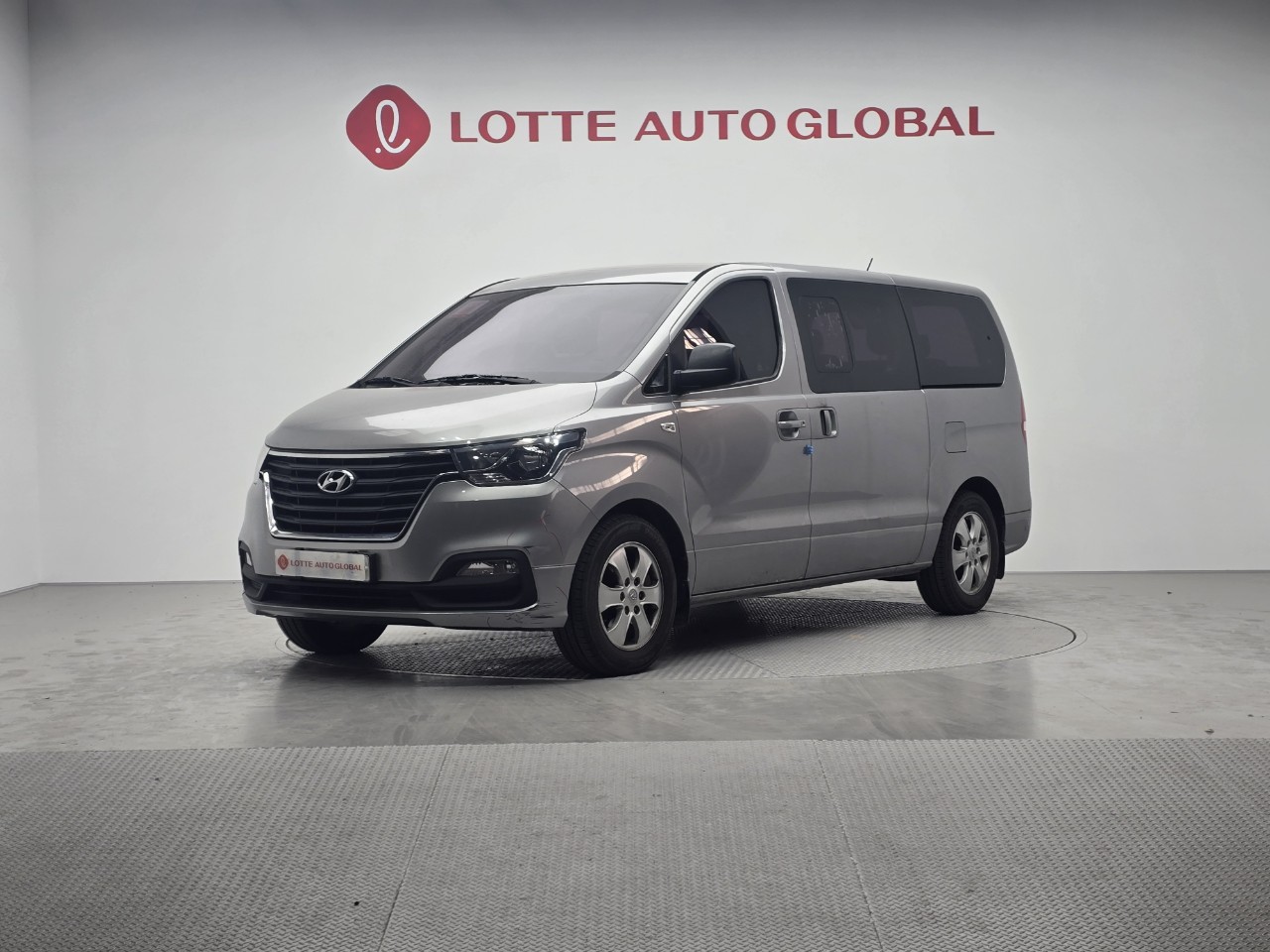 2019 HYUNDAI THE NEW GRAND STAREX 12seat Diesel Smart