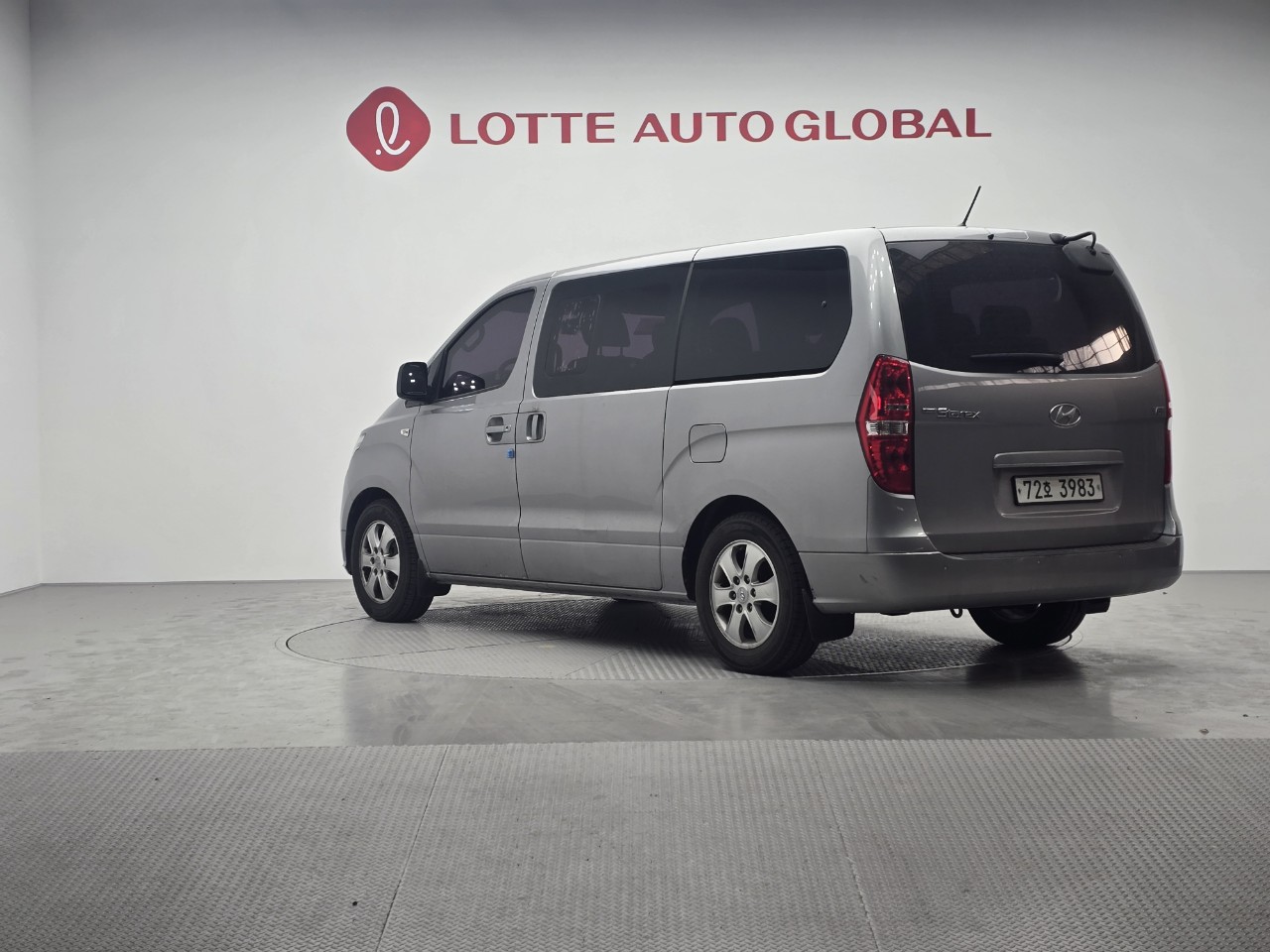 2019 HYUNDAI THE NEW GRAND STAREX 12seat Diesel Smart