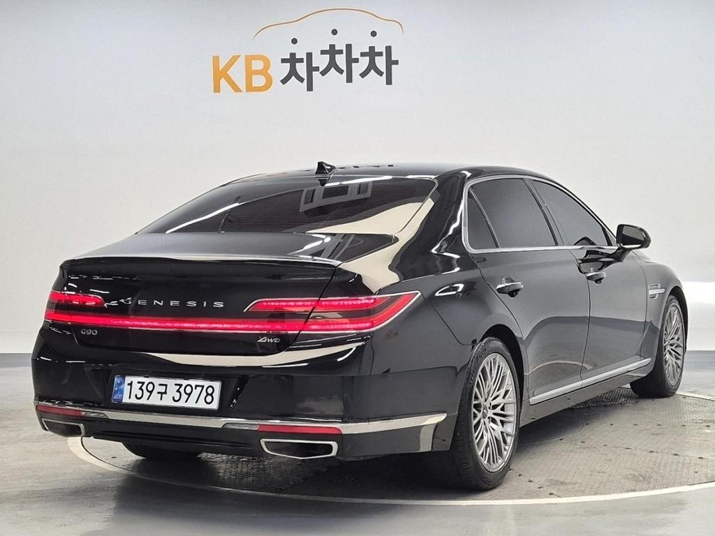 2021 GENESIS G90 