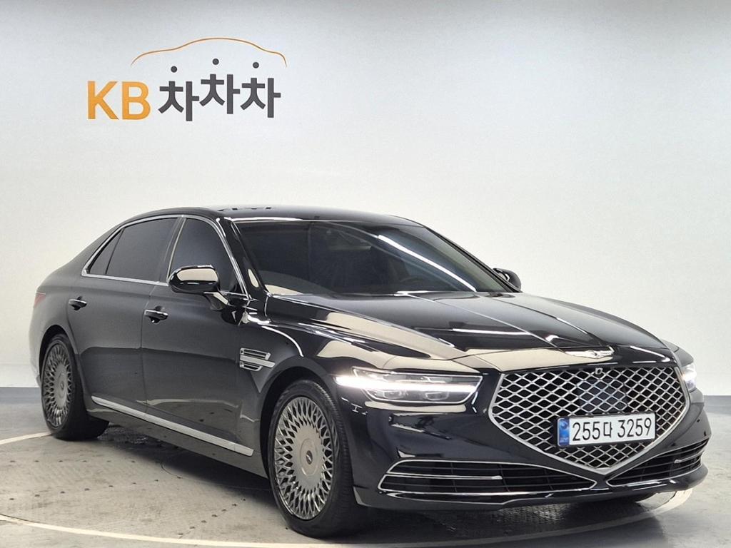 2021 GENESIS G90 
