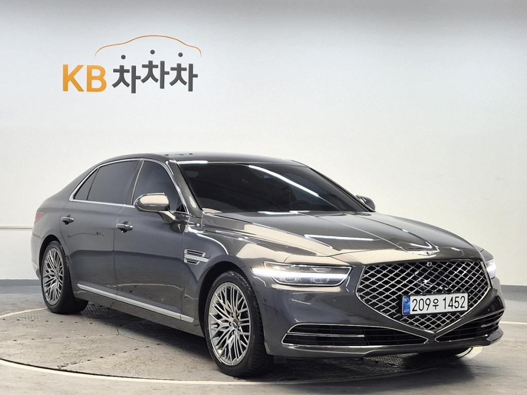 2021 GENESIS G90 