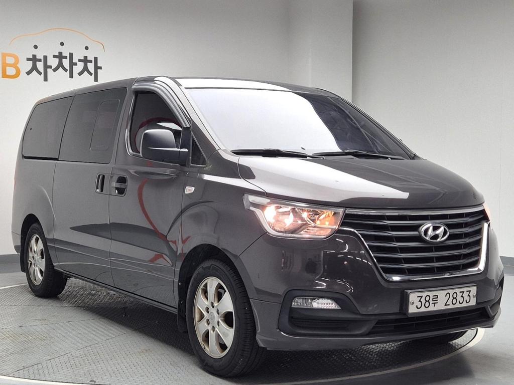 2019 HYUNDAI THE NEW GRAND STAREX 