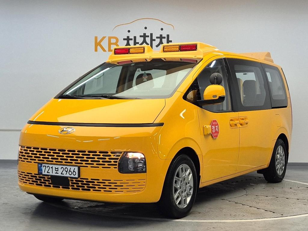 2023 HYUNDAI STARIA 