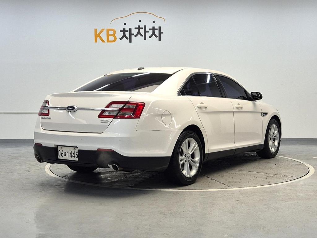 2015 FORD TAURUS (6G) 