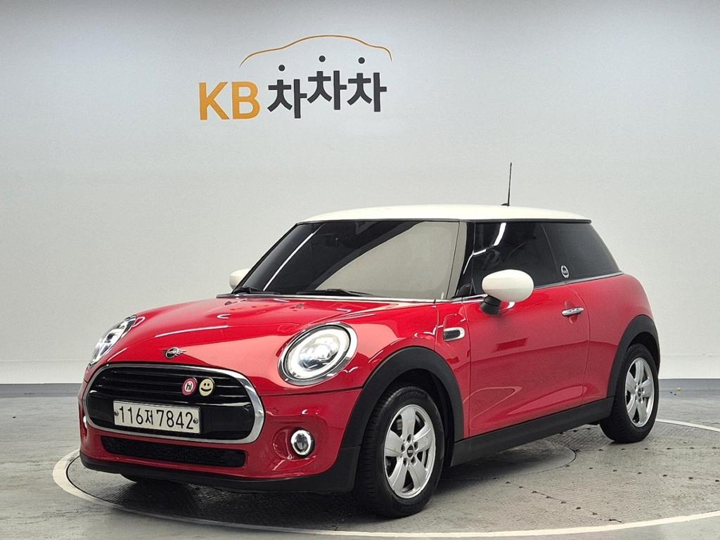 2020 MINI COOPER 
