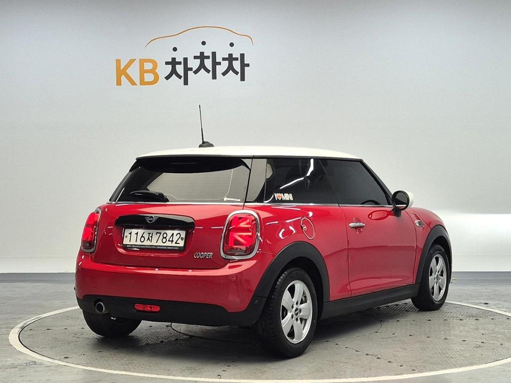 2020 MINI COOPER 