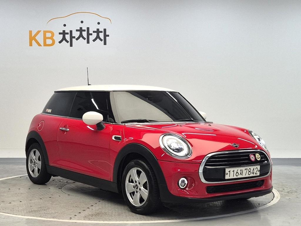 2020 MINI COOPER 