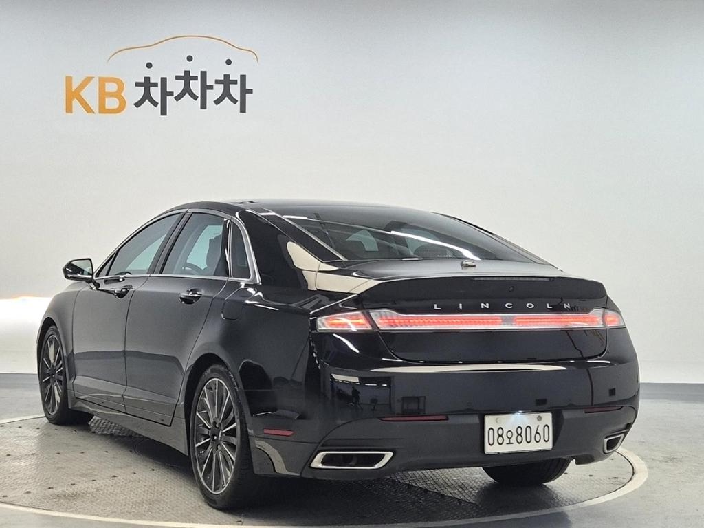 2016 LINCOLN MKZ 