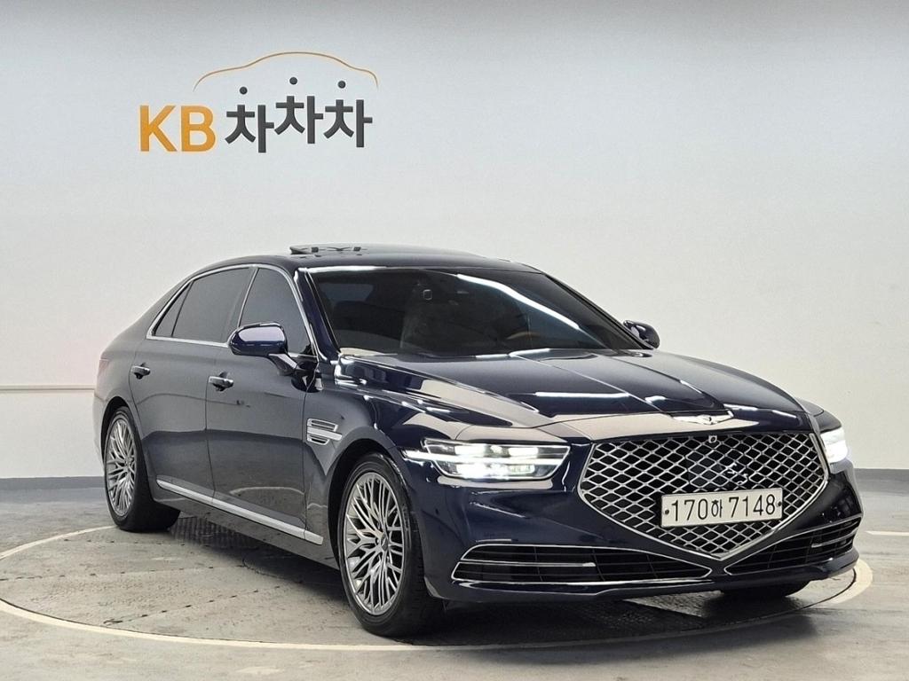 2021 GENESIS G90 