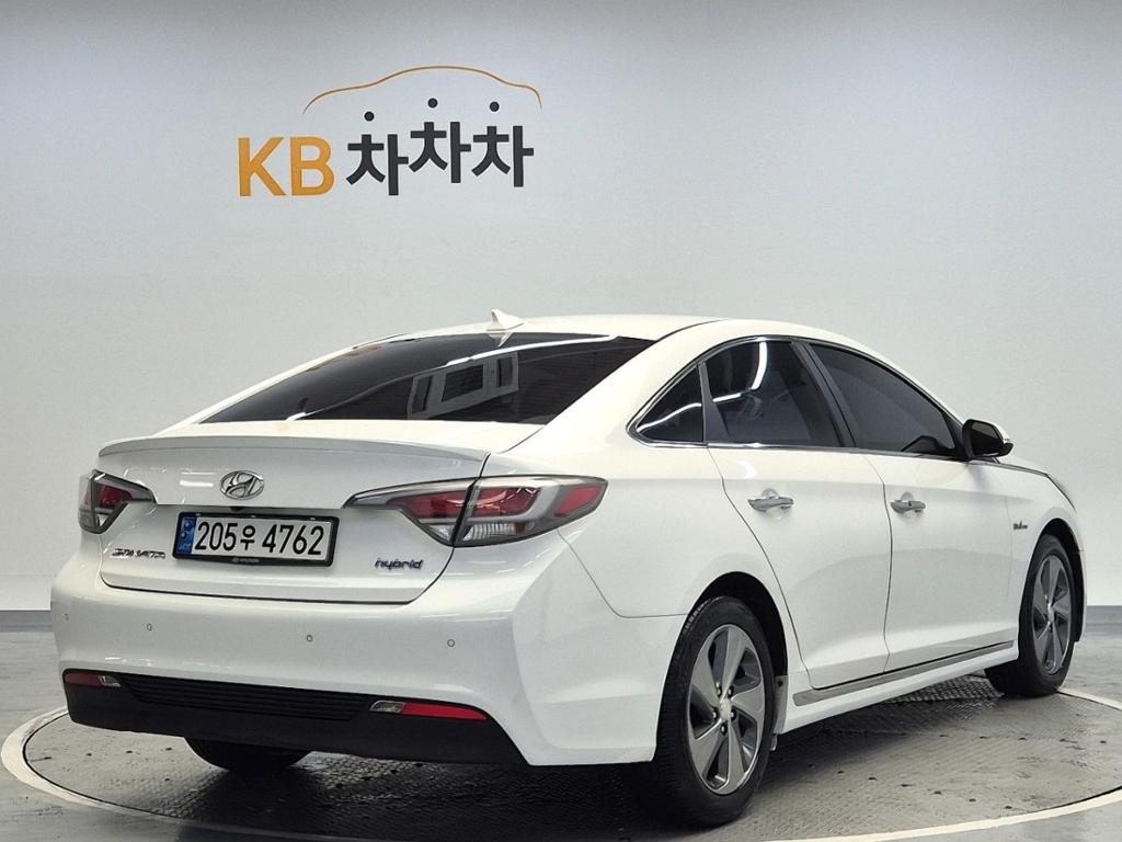 2016 HYUNDAI LF SONATA HYBRID 