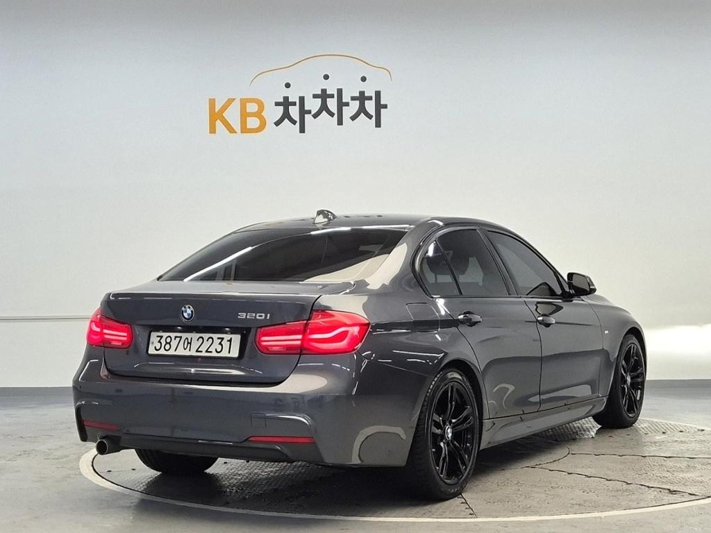 2017 BMW 3 Series (6Gen) 