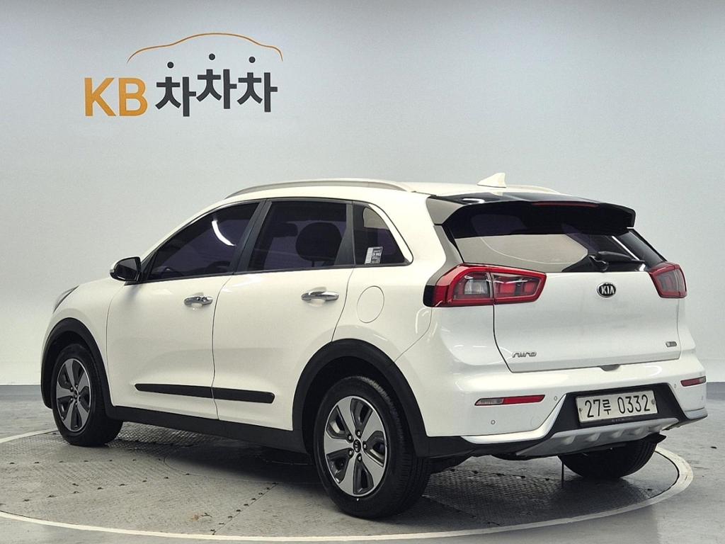 2017 KIA NIRO 