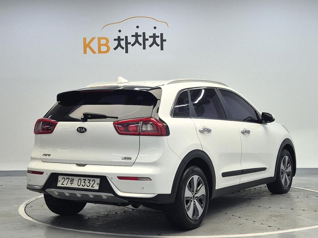 2017 KIA NIRO 