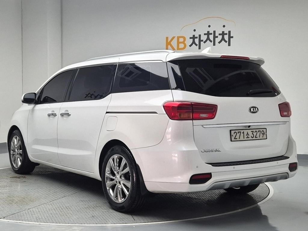 2019 KIA THE NEW CARNIVAL 