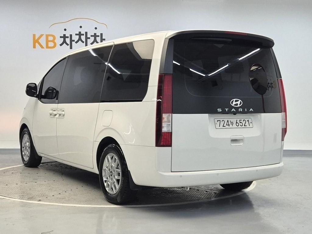 2025 HYUNDAI STARIA 