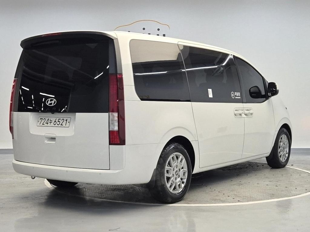 2025 HYUNDAI STARIA 