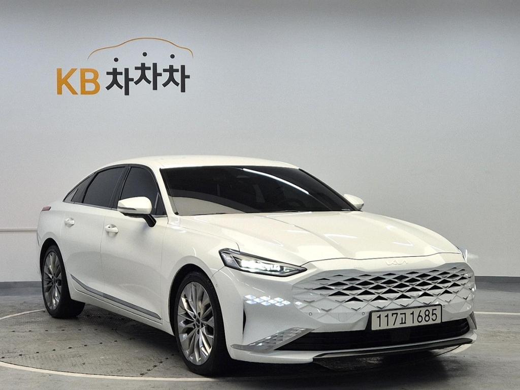 2022 KIA K8 