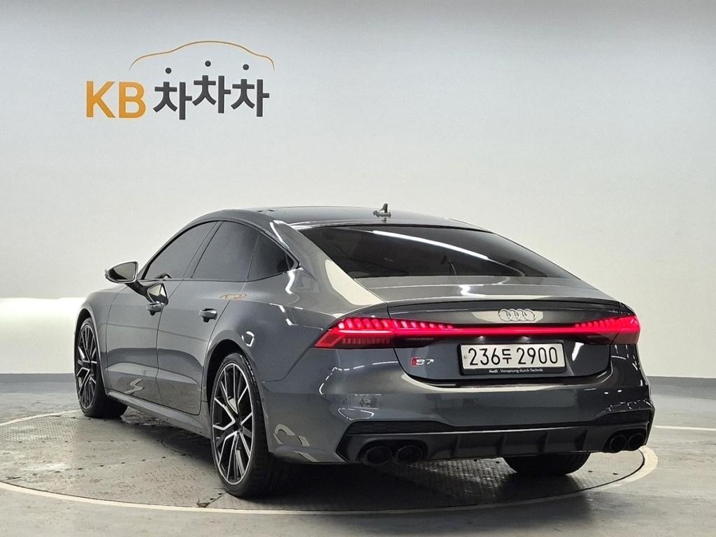 2021 AUDI S7 (2Gen) 