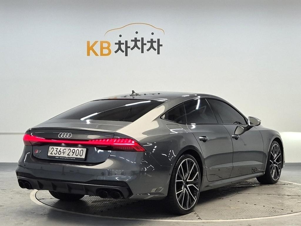 2021 AUDI S7 (2Gen) 