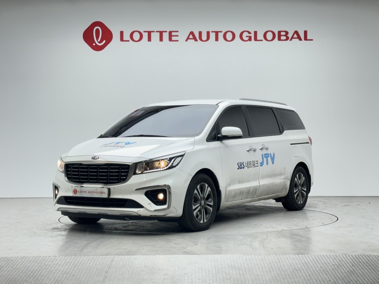 2020 KIA THE NEW CARNIVAL 9seat Diesel Luxury