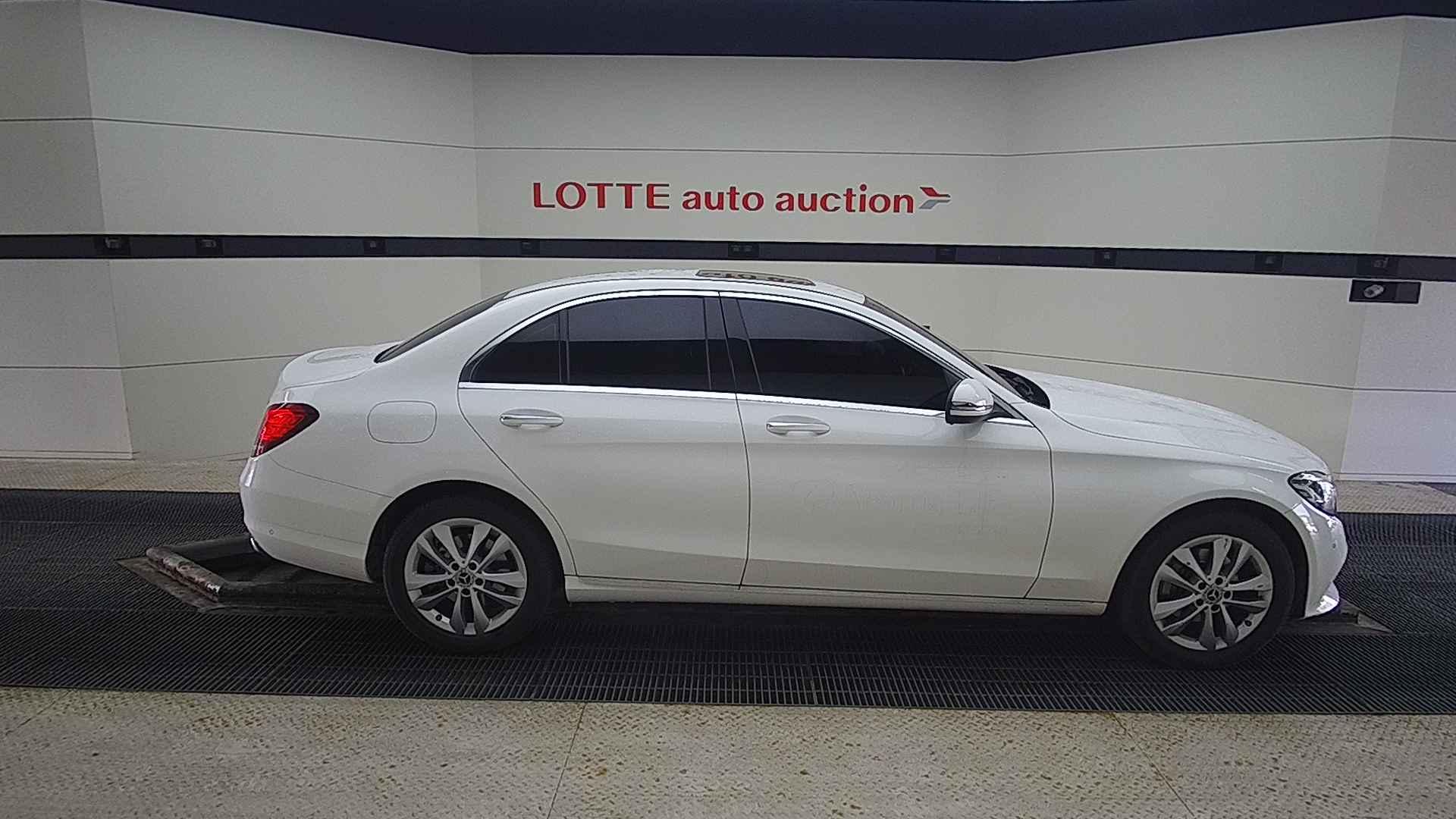 2020 BENZ C CLASS (4Gen) C200Avantgarde