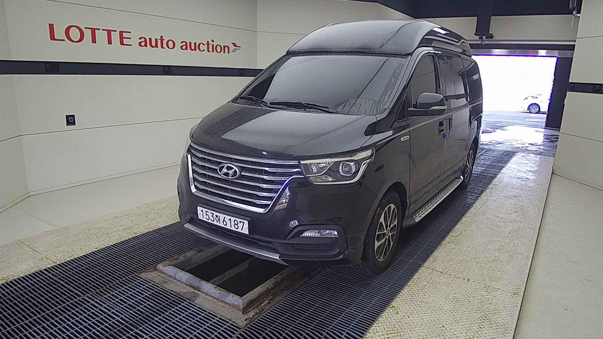 2021 HYUNDAI THE NEW GRAND STAREX Limousine 9seat Exclusive