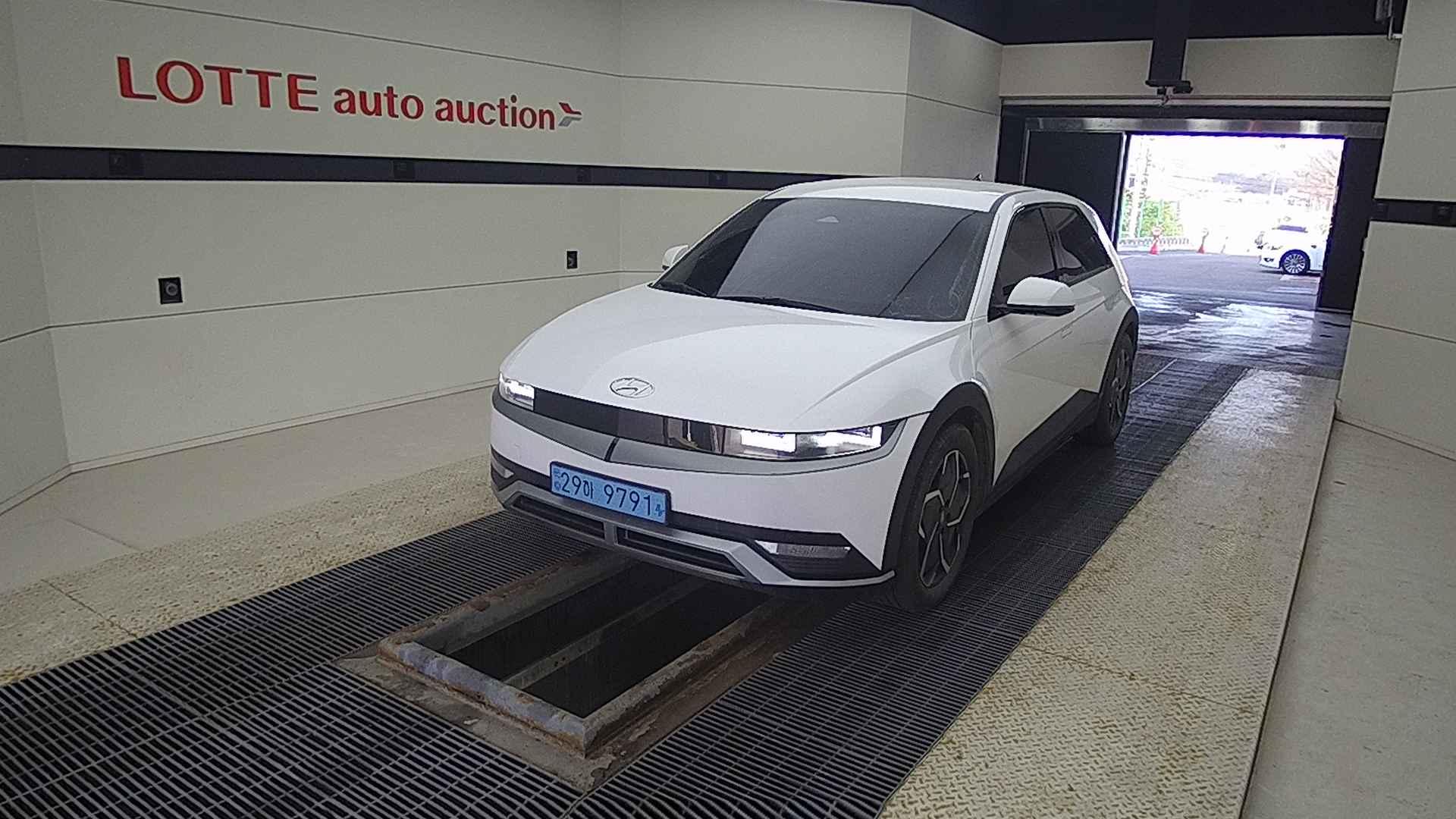 2022 HYUNDAI IONIQ5 EV AWD Long Range Exclusive