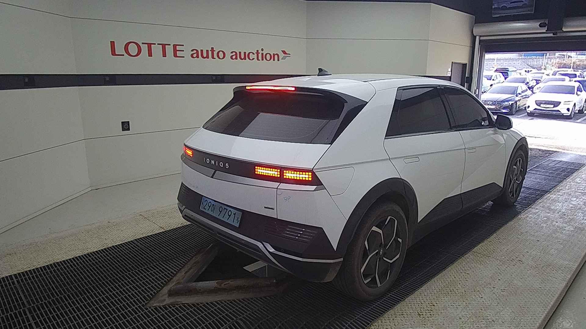 2022 HYUNDAI IONIQ5 EV AWD Long Range Exclusive