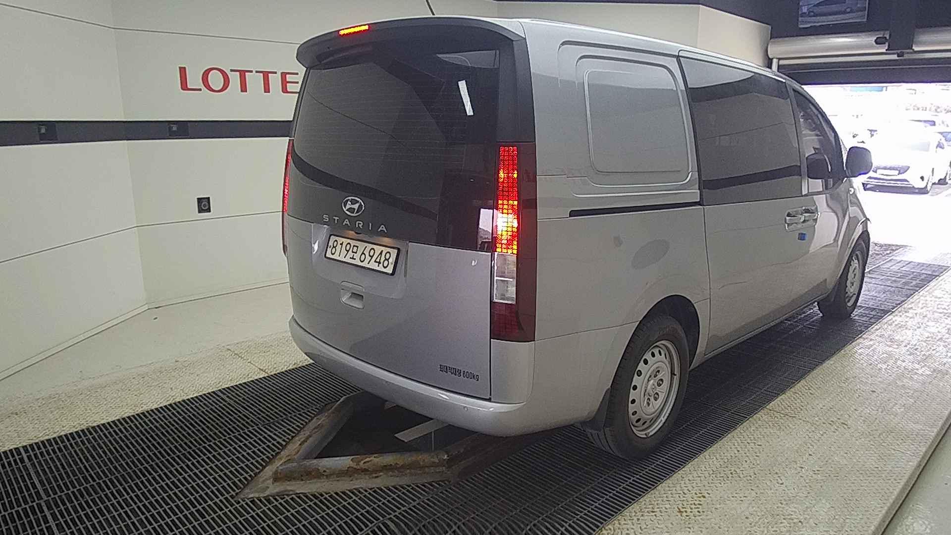 2022 HYUNDAI STARIA 2.2 Diesel Cargo 5seat Smart